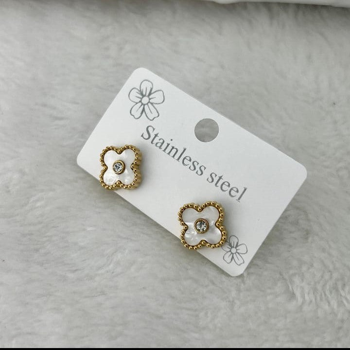 Elegant Clover Earrings – Stainless Steel Minimalist