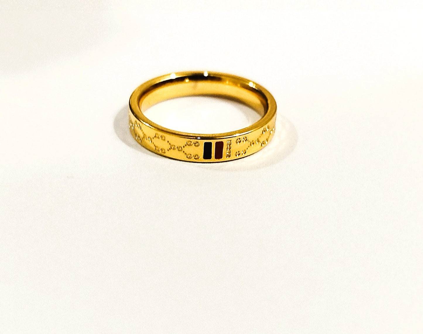 Elegant Golden Ring 02a– Stainless Steel Women