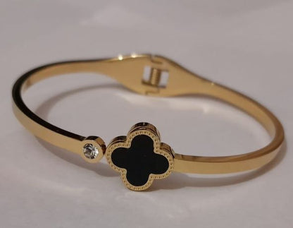 Elegant Clover Bracelet – Stainless Steel for Women