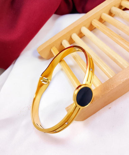 Elegant Round Bracelet – Stainless Steel for Women