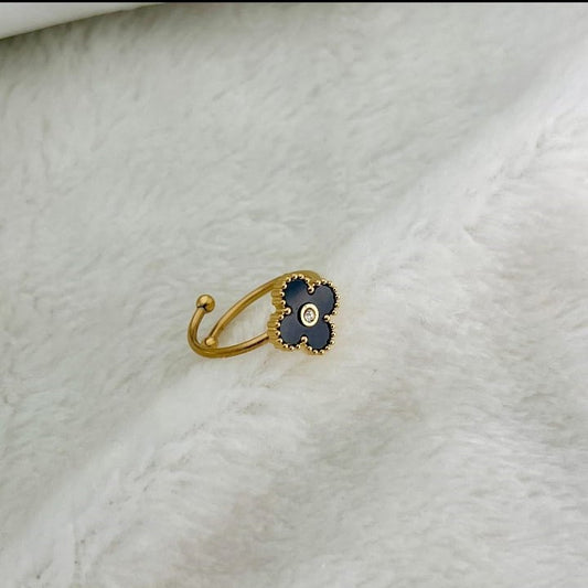 Elegant Clover Ring – Minimalist Stainless Steel