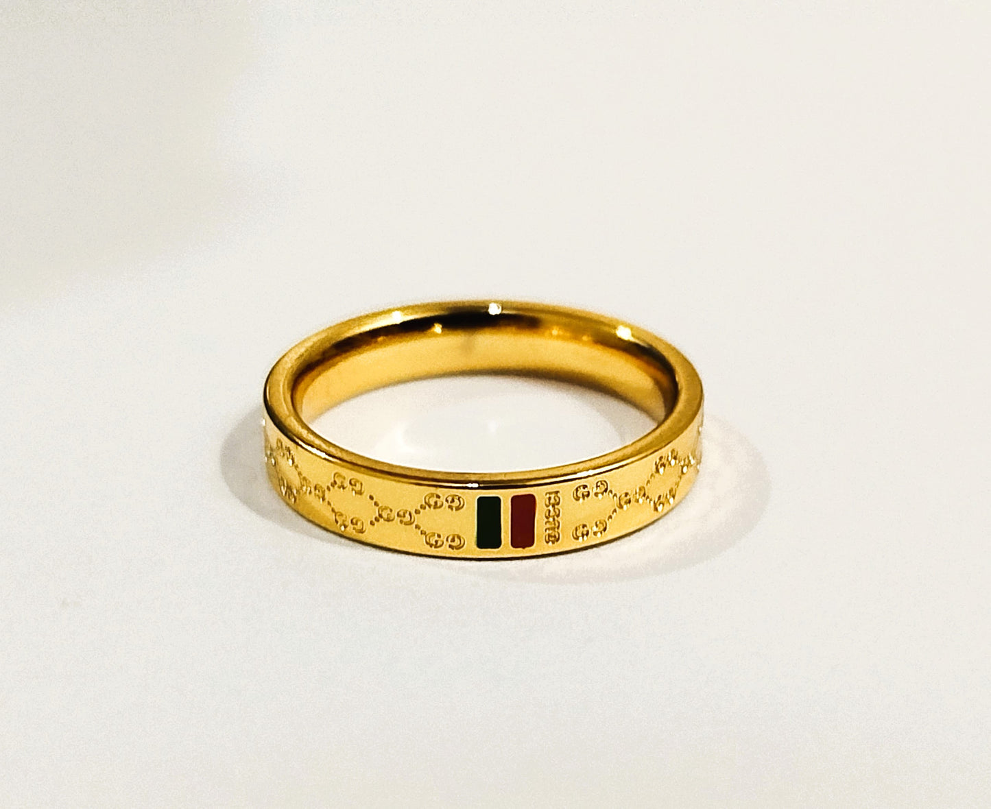 Elegant Golden Ring  02a– Stainless Steel Women