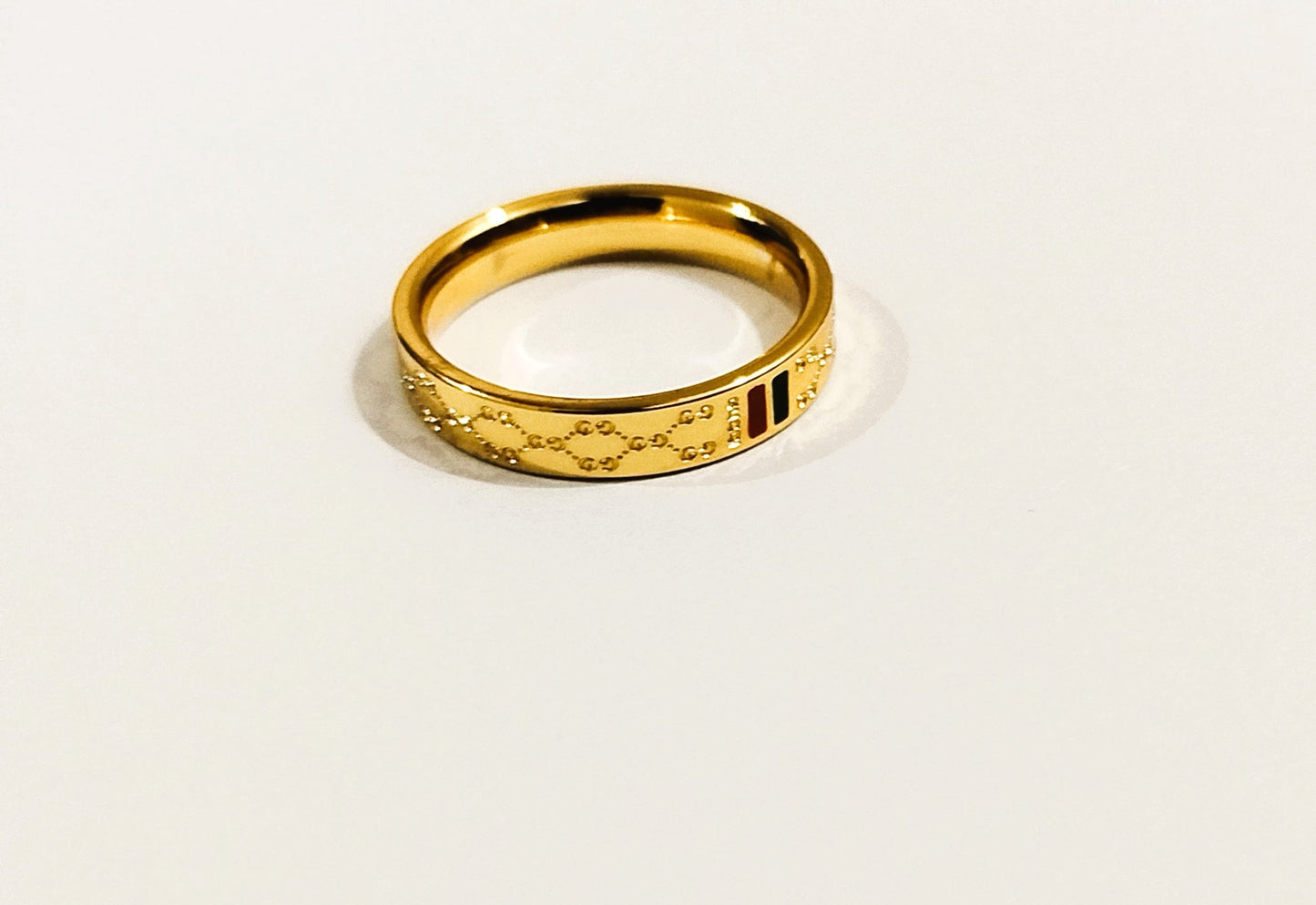 Elegant Golden Ring  02a– Stainless Steel Women