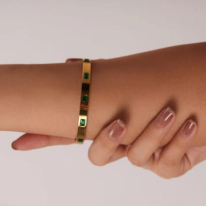 Elegant Stainless Steel Bracelet 06b – Slim & Stylish