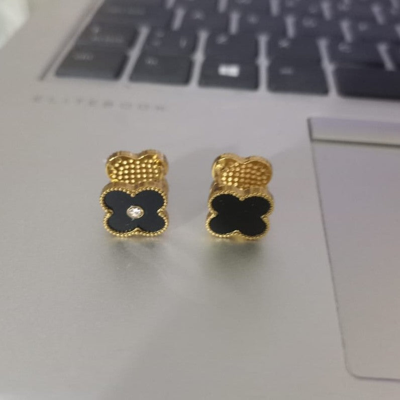 Minimalist Clover double sided Earrings – Stainless Steel