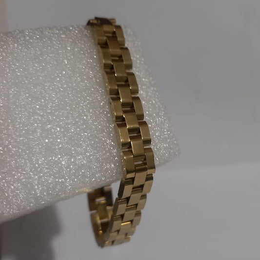 Golden Stainless Steel Stylish and Elegant Chain Bracelet Watch chain style