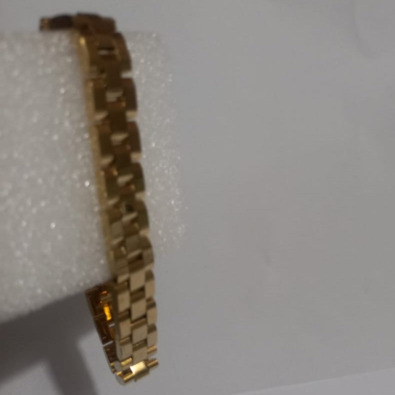 Golden Stainless Steel Stylish and Elegant Chain Bracelet Watch chain style