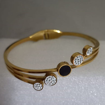 Elegant Slim Stainless Steel Bracelet – Women’s