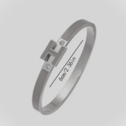 Elegant H Bracelet – Stainless Steel, Slim & Stylish