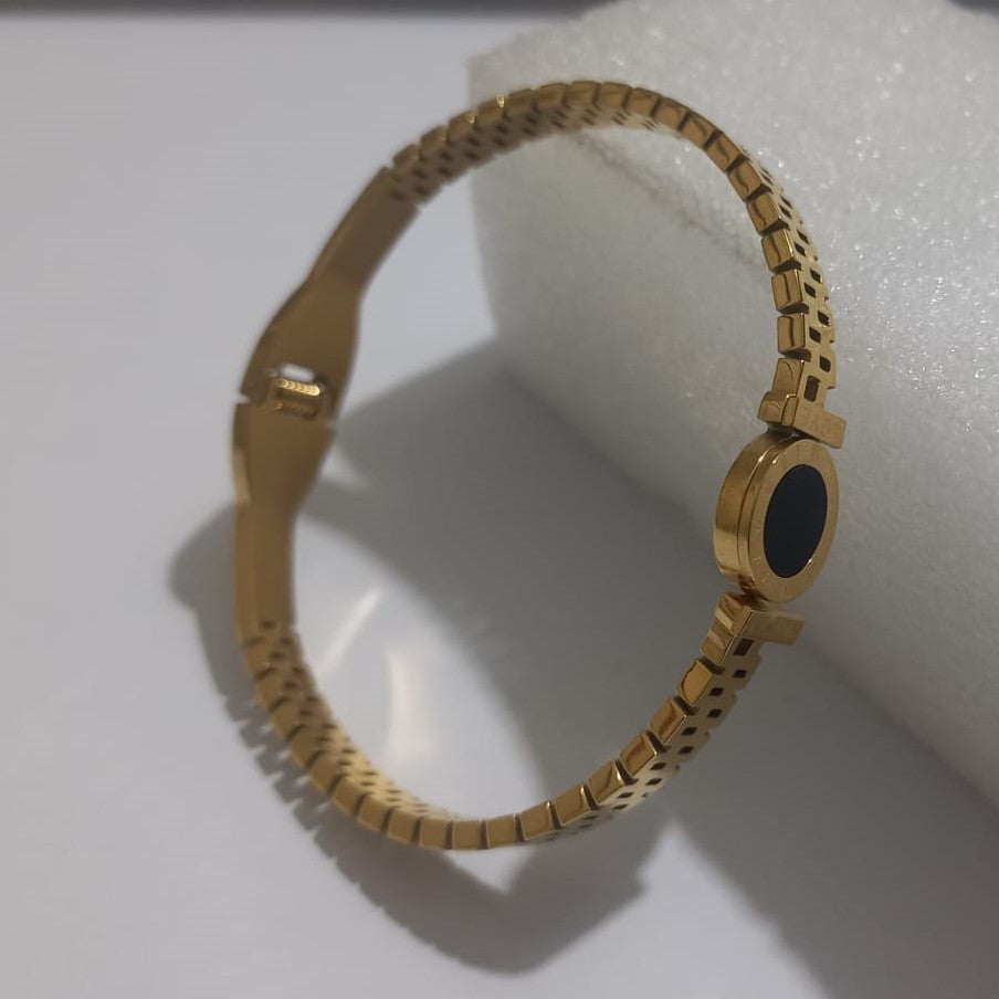 Elegant Roman Love Stainless Steel Bracelet – Women