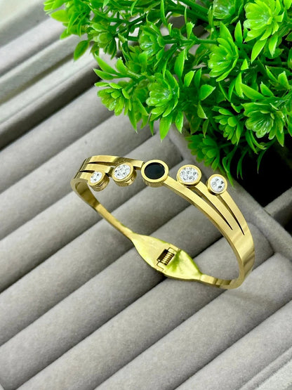 Elegant Slim Stainless Steel Bracelet – Women’s