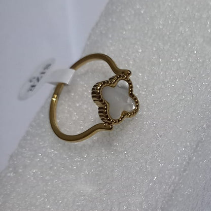 Elegant Clover Ring – Stainless Steel for Women