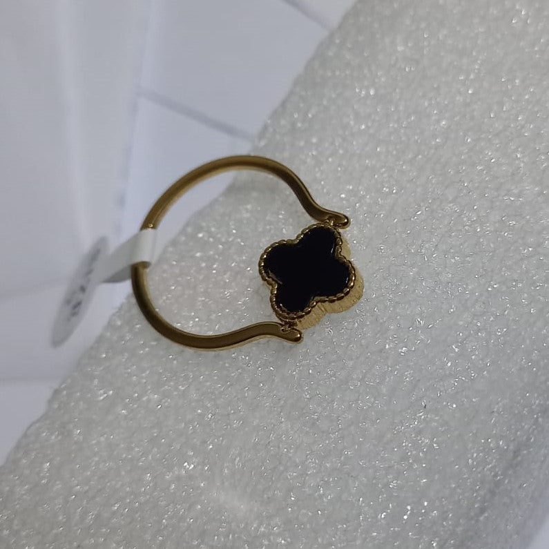 Elegant Clover Ring – Stainless Steel for Women